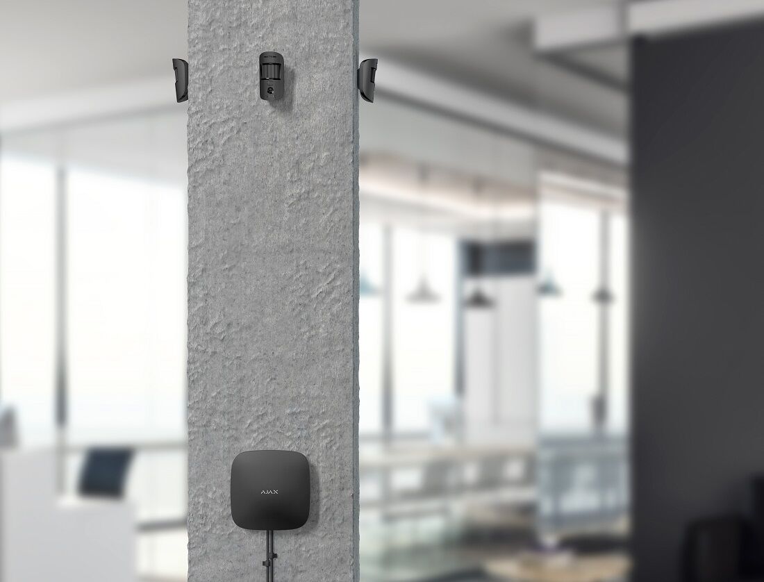 Hub 2 (4G) Jeweller Schwarz